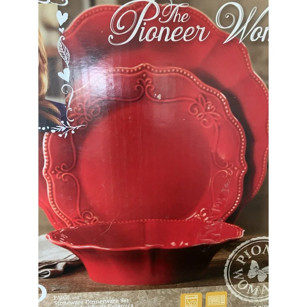The Pioneer Woman Paige 12 Piece Stoneware  Dinnerware Set Red New In Box